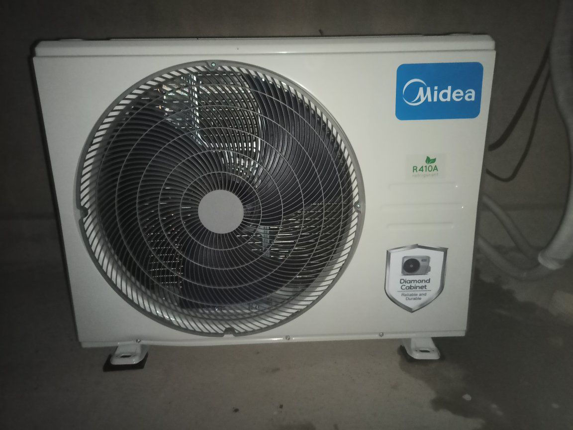 تنصيب وفل وشد سبالت مكيفات  فحص  شحن غاز 410و 22فرنسي غسل موضعي وخارجي  
***********
