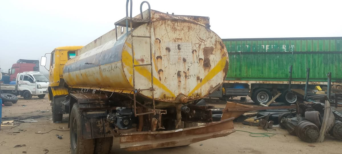 السلام عليكم اعيد النسر بسبب الوعود الكاذبة 
هينو رقم الماني كركوك مكفولة كير محرك اكسن شاصي تانكي١٢الف مكاني كركوك 
بي حصه كاز 
رقم راعيه 
‏‪***********‬‏
‏‪***********‬‏
