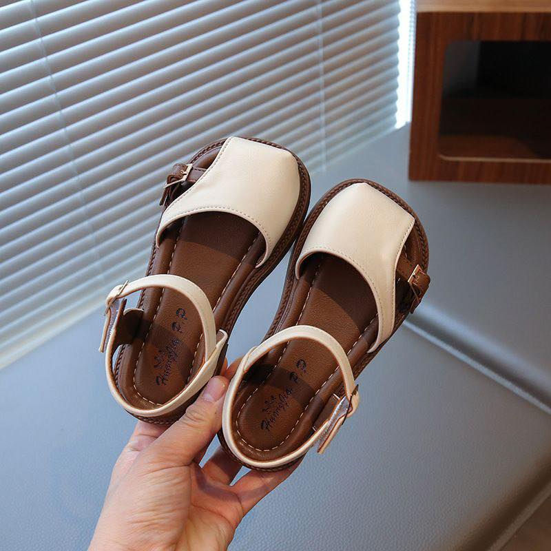 صندل بناتي ستايل عصري وخفيف 👡💛
مريح للمشي اليومي ويضبط على الفساتين والملابس الكاجوال بكل أناقة

🔹 القياسات: من 24 إلى 35
🎨 متوفر لونين (أسود 🤍 وبيج 🖤)
💰 السعر: 15 ألف د.ع

اختاري اللون اللي يناسب ستايل أميرتج وخلي راحتها أولويتج 👑
للطلب والحجز راسلونا خاص 📩

#صنادل_بنات #احذية_اطفال #موضة_اطفال #سنتر_علي_هادي #كوت #عروض_مميز


**إذا كنت صاحب هذا الإعلان وتريد حذفه لأي سبب، رجاءا أرسل رسالة إلى الدعم الفني**