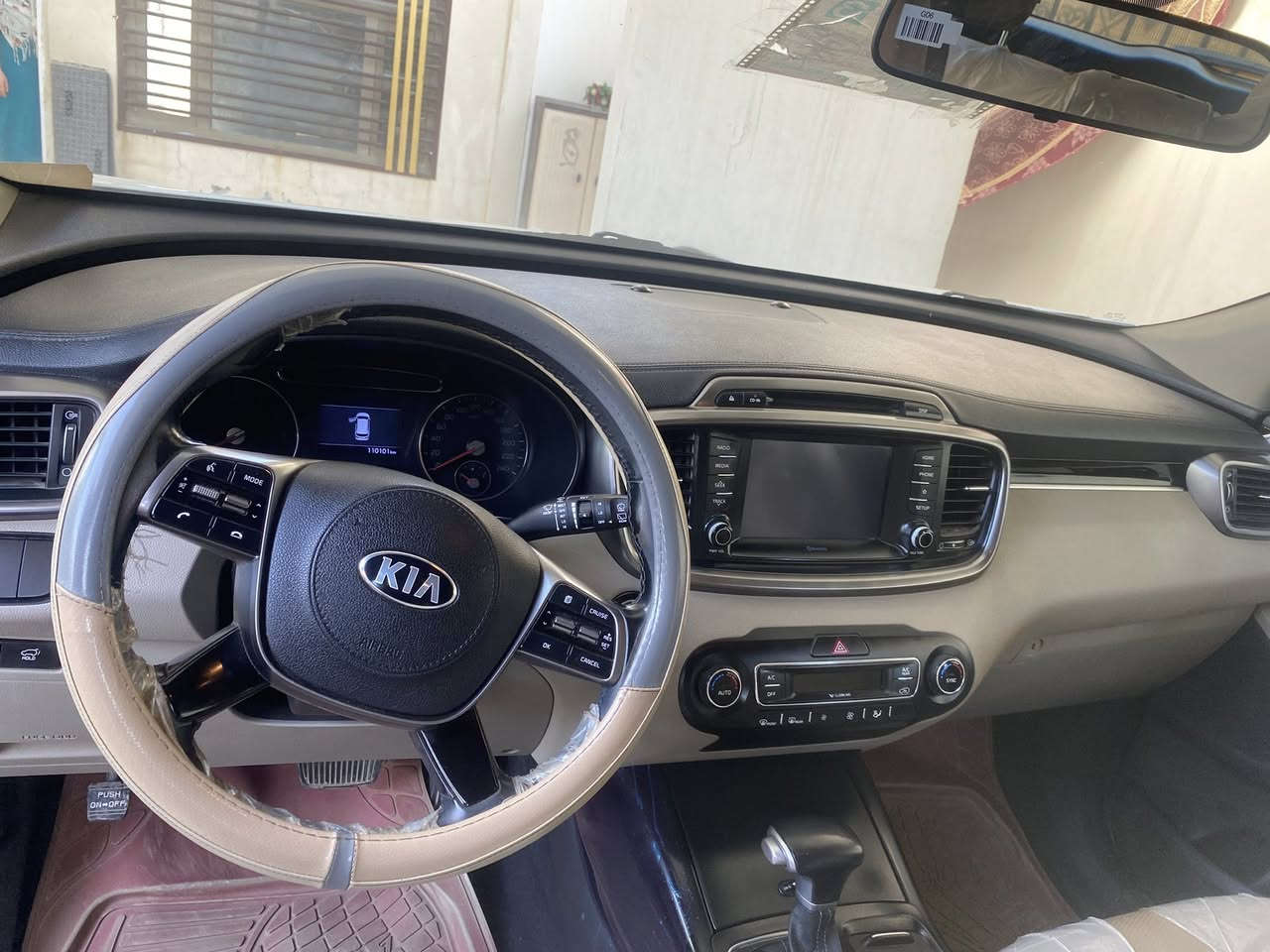 السلام عليكم سورنتو 2020 محرك 6 سلندر مواصفات السورنتو المعروفة 
السعر 260  بيه مجال للشراي 
مكاني النجف مجمع الأميرات 
متوفر واتساب ***********
