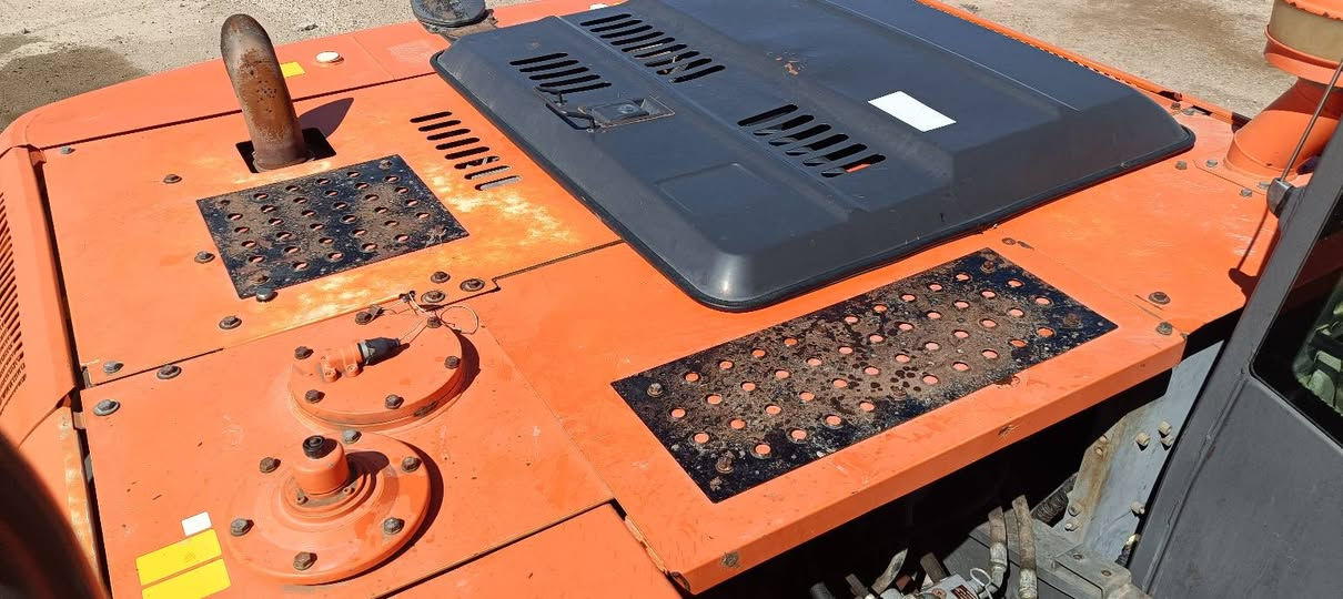 السلام عليكم حفاره زت ثري للبيع موديل 2013 رقم اربيل الخاص مغلق رقم الهاتف ***********
