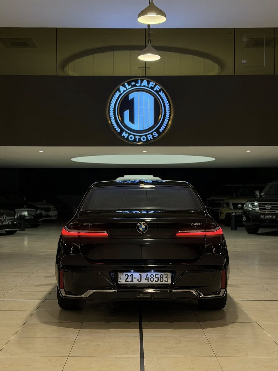 السلام عليكم
 Bmw 740 individual
موديل 2024 ,السيارة طلب خاص فول مواصفات بانوراما وابواب بصمة وتشغيل عن بعد ورادارت امامي وخلفي ونقطة عمياء واوتو بارك واوتو بايلوت قيادة إلية و٤ كامرات وصندوك وابواب شفط وانارة متعددة الالوان وكشنات جلد وتدفئة وتبريد وكهرباء وميموري  وداتا شو (hud) وشاشات بالابواب الخلفية تتحكم بكامل السيارة وبردات خلفية ومواصفات هواية متخلص  وارد امريكي بيهة قطعتين صبغ بدون دواخل بدون ايرباك.  وماشية 30 الف 
السيارة مرقمة سليمانية الجديد وبيهة كتاب تضليل من دائرة المرور
السعر: 685  ورقة 
للأستفسار: ***********
العنوان: السليمانية المعارض الجديدة (الجاف موتورز)
