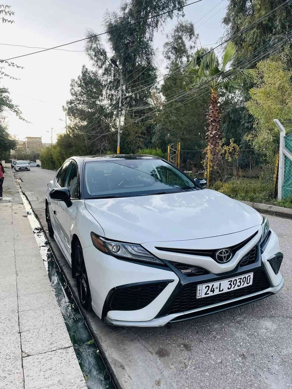 كامري موديل 2023
للبيع او معارض 
مواصفات فول 
ضرر قطعه وحده تبديل نفس اللون
فئه sxe
مكينه حجم 6
رقم ***********
السعر 260 وبيها مجال
