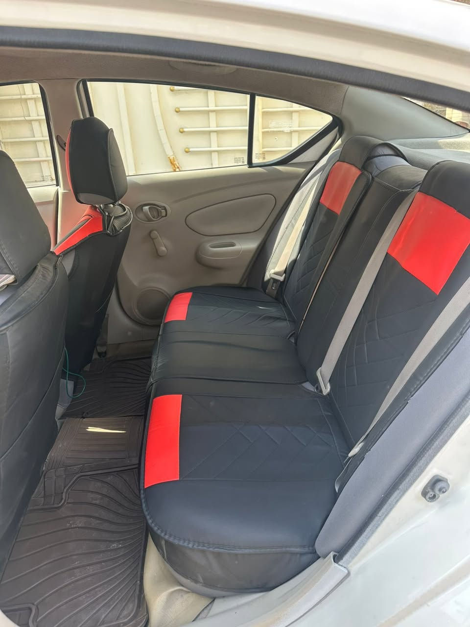 سلام عليكم شباب مكلف بنشر اتصل على صاحبها سني هندي موديل 20 كير محرك تبريد خير من الله صور سونار موجوده رايدها 100 وبيها مجال مكاني بغداد ***********
