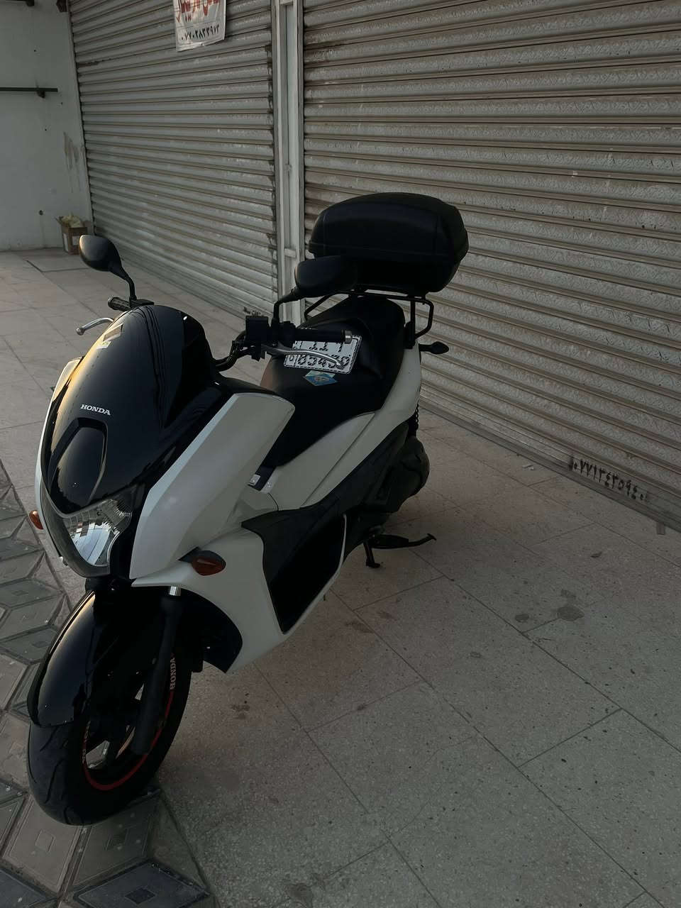 فورزا.  {فاز} 011 اليدور  دراجة اعتمادية ومابيها عطل 

⭕️رقم بغداد دولي مميز 
⭕️رقم دولي جديد وهزة جديدة 
⭕️بسمي ثاني يوم احولك شرط التحويل 
⭕️الدراجة بليته اصولية شرط مملعوب بيها 
 
 ⭕️ ماشية42 حقيقي شرط الفحص 
⭕️وياها جنطة اصلية حجم كبير +زعانف جانبية اني فاتحهن (اكو صورتين شادهن )+ تايرات خلفي امامي جدد البارحة شادهن + ادامة عامة للدراجة + دهن امزويل وفلتر جديد 

⭕️الدراجة كلش جديدة حتى عدتها وكتلوكاتها وياها 

⭕️مكينه  ممفتوحه  / كلجات كفاله جويتر واحد ونص  جيب فيترك وتعال افحص على راحتك 

⭕️لون ابيض صدفي   / نضافه٩٠٪؜ 

⭕️شلعه معدل قويه / كهربائيات كلها شغال / تراي يخبل ونعومه فول 

⭕️ملاحضه : دراجه حلوه ونضيفه وشرط احلى من الصور  ومداريها جيب  فيتر وتعال كلبها على راحتك 

⭕️سعرها خاص او واتس اب موجود 

⭕️مكاني بغداد الشعب حي التجار 

للاستفسار  : هـ ***********
