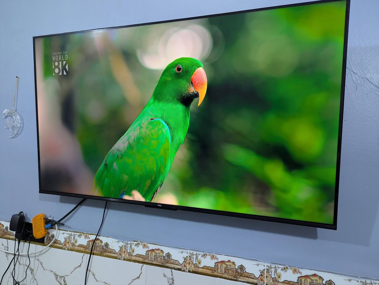 سلام عليكم شاشه تي سي ال حجم 55 فوركي حقيقي الوان تخبل صوت استريو دولبي اتمس صوت استريو مضخم نضامه كوكل تيفي ستلايت دخلي ريمونت ناطق  شاشه لوك مكفوله من تصليح شي نضافه فول مكاني بغداد وره سيطرت الشعب رقمي *********** سعر425
