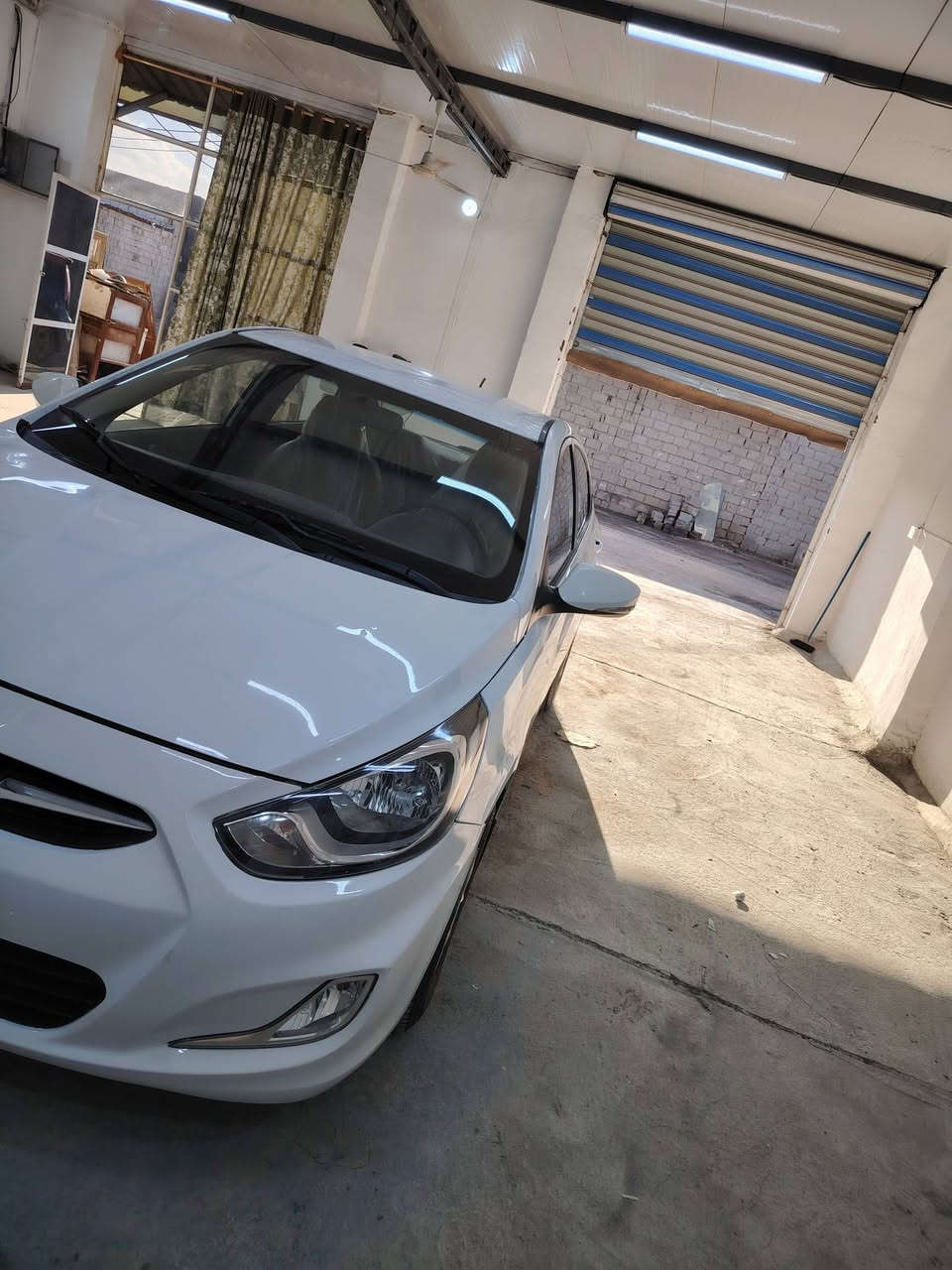 السلام عليكم اكسنت موديل ١٦ خليجي رقم قادسيه مكينه ١٦٠٠ دبل قطره بيه صبغ صفح السدر وبيه بارد بلقماره قليل بلكصه  السعر ٨٠ وبيه مجال قليل اني مكلف بلنشر مكان بابل القاسم *********** خابره ابو علي صاحبه
