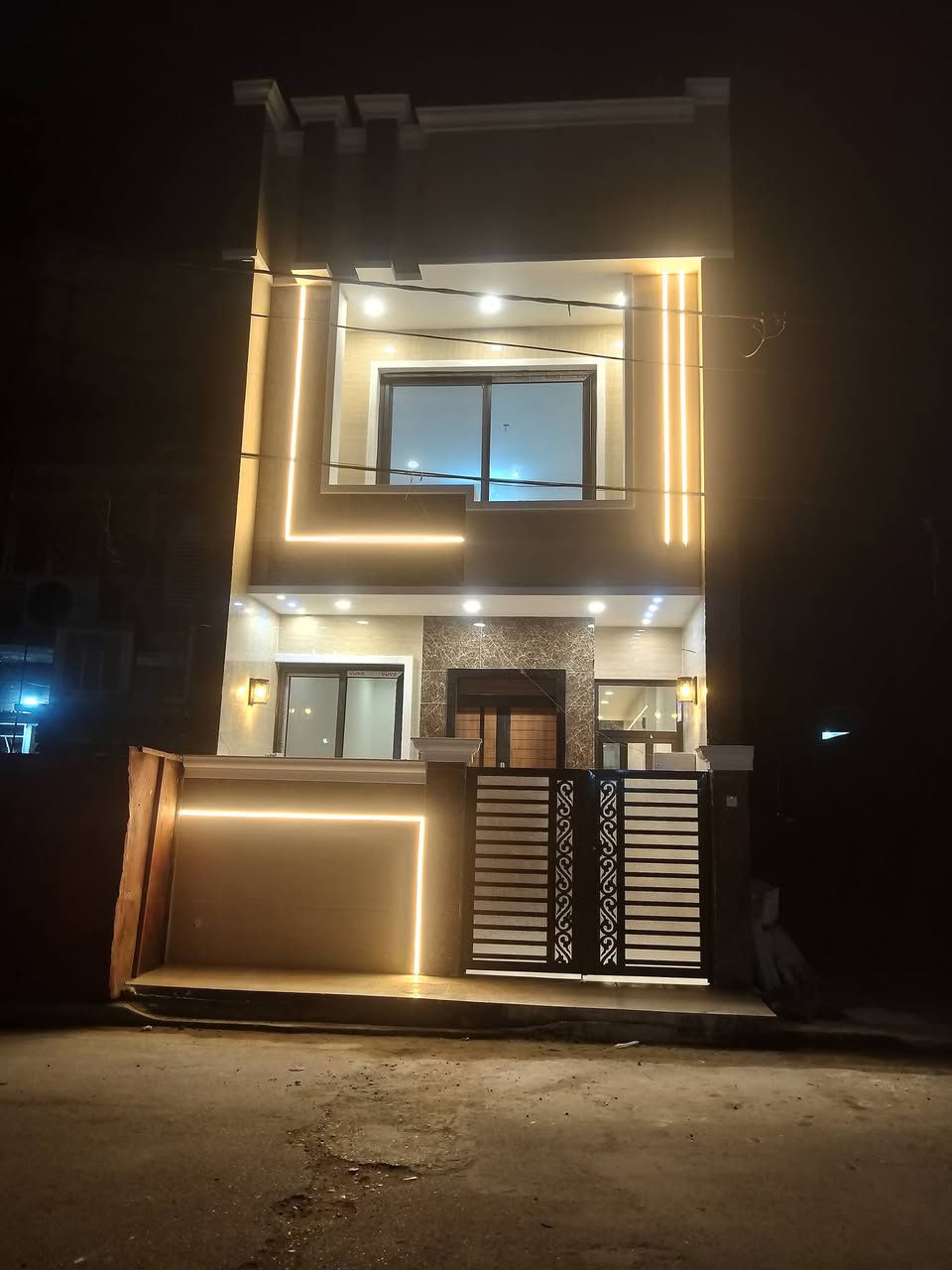 😊 خلنا نسوي اعلان ونكول يالله
"أسطه لباخ متمرس متفرق حاليا أبحث عن فرصة عمل في مجال البخ في بغداد. خبرة في لباخ المواد الإسمنتية وتصفير الواجهات والتعامل مع مختلف أنواع وتطبيق البورسلين .  للتواصل: (***********)"

يالله
