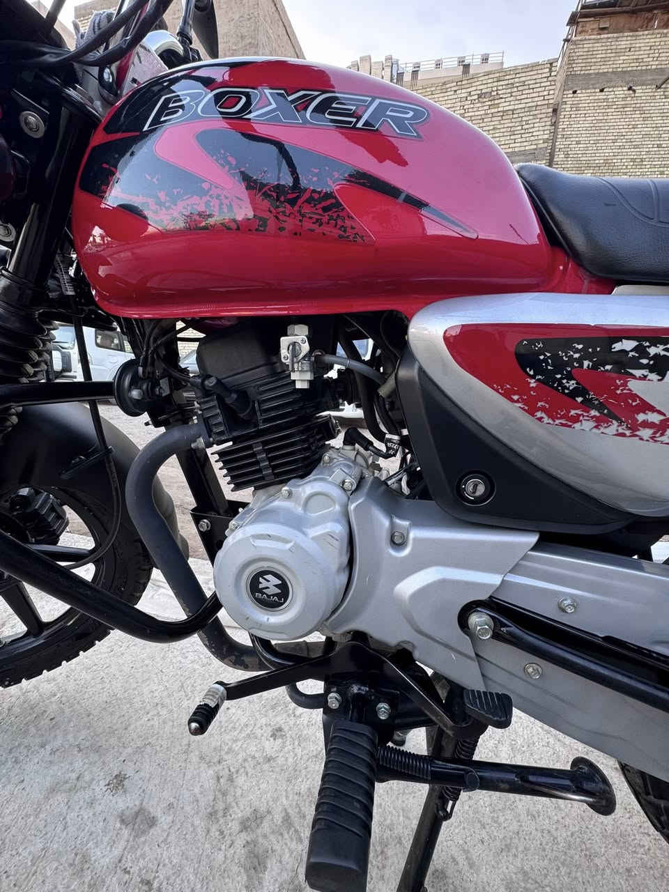 السلام عليكم
بوكسر جبلي موديل٢٣ للبيع مرقمة سنويه باسمي تحويل شوكت متحب رقم بغداد انكليزي 

النظافة واضحة اي نقص ما بيه من اكلك اي نقص صدك اي نقص ما بيه مو حجي مال سوك اكلك شي ومن تجي تشوف غير شي  وبرغي ما مفتوح  الدراجه بلاديه على وضعه 

والصور تسولف امبينه الدراجه شنو ***********
