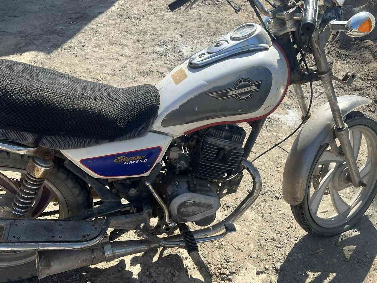 سلام عليكم جيني للبيع شغالة بيها نقوسات بسيطة السعر خاص مكان دياله كنعان***********
