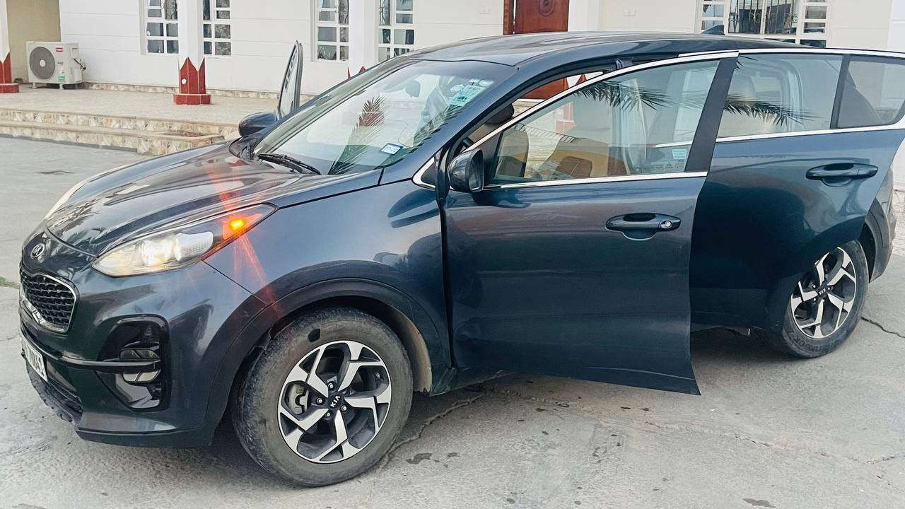 السلام عليكم
سبورتج وارد أمريكي ٢٠٢٠ لون كما موضح بالصوره
السعر ١٦٠ وبيهه مجال مواصفات عاديه العنوان بغداد
رقم أربيل الجديد
***********
