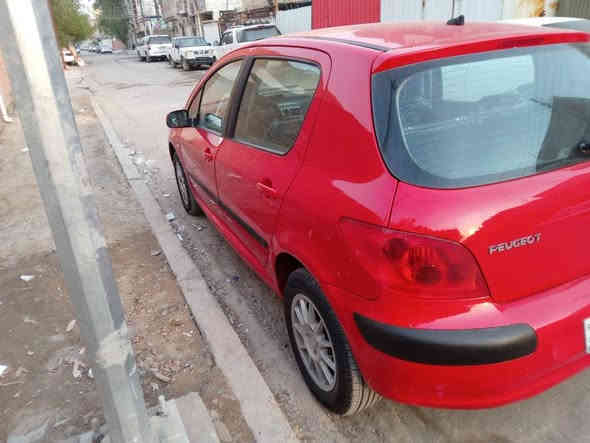 السلام عليكم بيجو ٢٠٠٥ فرنسي مكينه كير خير من الله كير اوتوماتيك السيارة مصبوغه عام بدون ضربه سعرها ٥٠ ورقهالسيارة كامله بمعنى الكلمه... فقط ينرادلها صدر أمامي مكاني بغداد الشعب شارع عدن. رقمي ***********تحياتي الجميع
