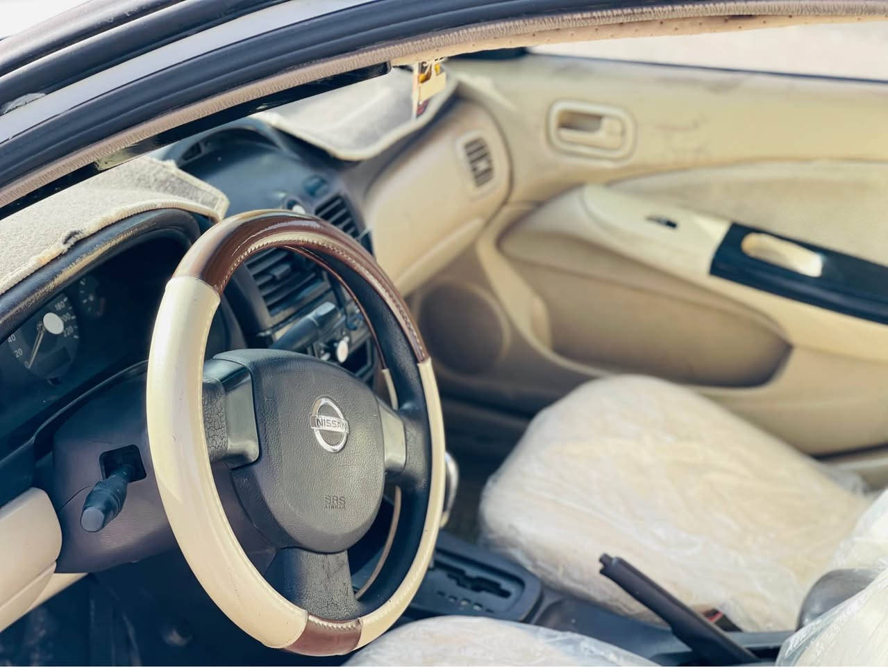 نیسان سەنی کۆری 2007 علوج بڕاوە بڕاوە 

گێڕ ئۆتۆماتیک ناو زەرد چوار جام کارەبا کەلە و کۆنتڕۆل و شوێن عەینەک سەقفی شوشەی بێ چاڵ و چۆڵی سەیارەکە جایز و توندوتۆڵە بێ تەقە و ڕەقە گێڕ و مەکینە بەشەرت کامل مەسروف کراوە چوار ویلی سامسۆنگی بیلادی بۆ بەستراوە کارەبای و هەموو گیانی مەزبوتە قرچێکی پێش و دوای هەیە هایدرۆلیکی گێڕ و ڕۆنی مەکینەم دوینی گۆڕیوە 

سعری 39 گەڵا و معامەلە
شوێن : شارەزوور 

ژم: *********** خناقين, ديالى
