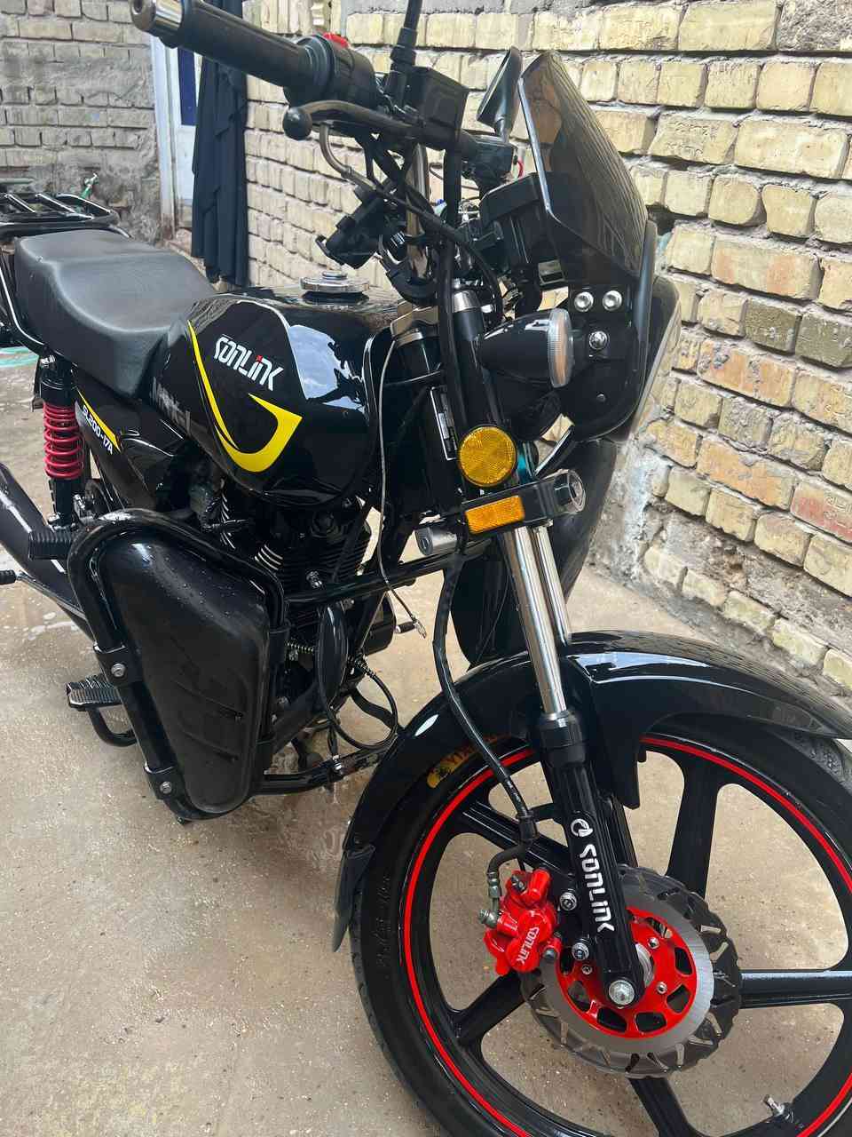 السلام عليكم دراجه سونك ماكس 2025 جديده معنى كلمه البيع مابيها نقص ايشي بيها دراع امام وشاحنه اصليى سعر 850 وبيها مجال مكاني بغداد الشعله ***********
