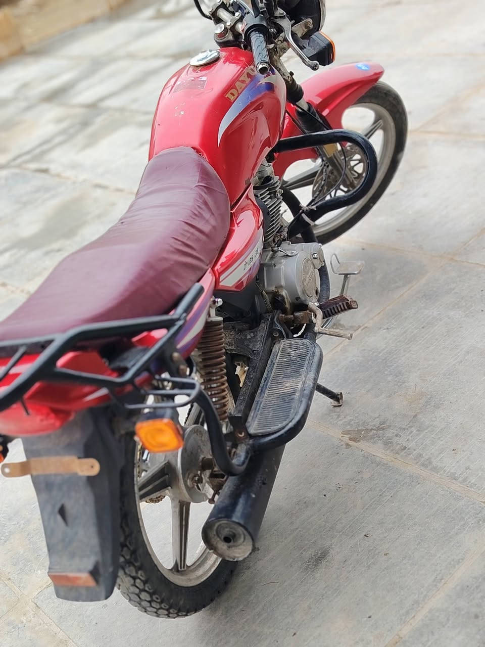 السلام عليكم دراجه دايوان عضم للبيع
دراجه كلك كلك بدون اوراق سعره 450 
مكاني ديوانيه قضاء سومر


**إذا كنت صاحب هذا الإعلان وتريد حذفه لأي سبب، رجاءا أرسل رسالة إلى الدعم الفني**