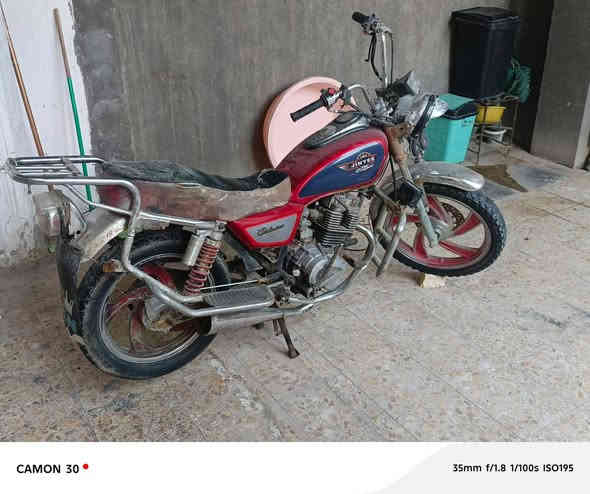 سلام عليكم جونه للبيع 2016 كلك كهربائيّ كله شغاله لايت سلف هورن كطعت نار ما تشتغل ما عرفله السعر 200 عنواني الرميثه رقم الهاتف ***********
