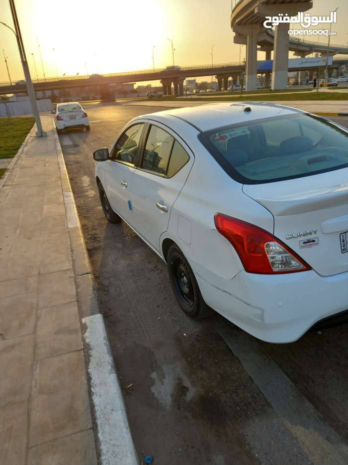 نيسان صني مصري رقم أربيل انكليزي 
مديل ٢٥
كفاله كير محرك 
ماشيه ٦٠٠٠ قابل للزيادة 
محرك 1500
5راكب 
تبريد قطعتين 
ارباك عدد 2
ارضيه والصندوك مدوشمه جلد خياط 
الكشنات دوشمه تلبيسه 
شاشه بلاد +كامره خلفيه 
والتفاصيل اتصل على *********** البصرة, العراق
