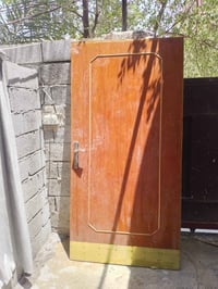باب • للبيع
