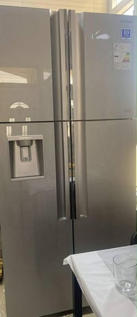ثلاجة • مستعملة • سعر منخفض