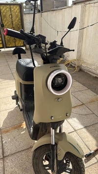 دراجه شحن للبيع كلش نضيفه ما بيها اي ضرر سعرها ٣٠٠ الف الي يهمه يتواصل...