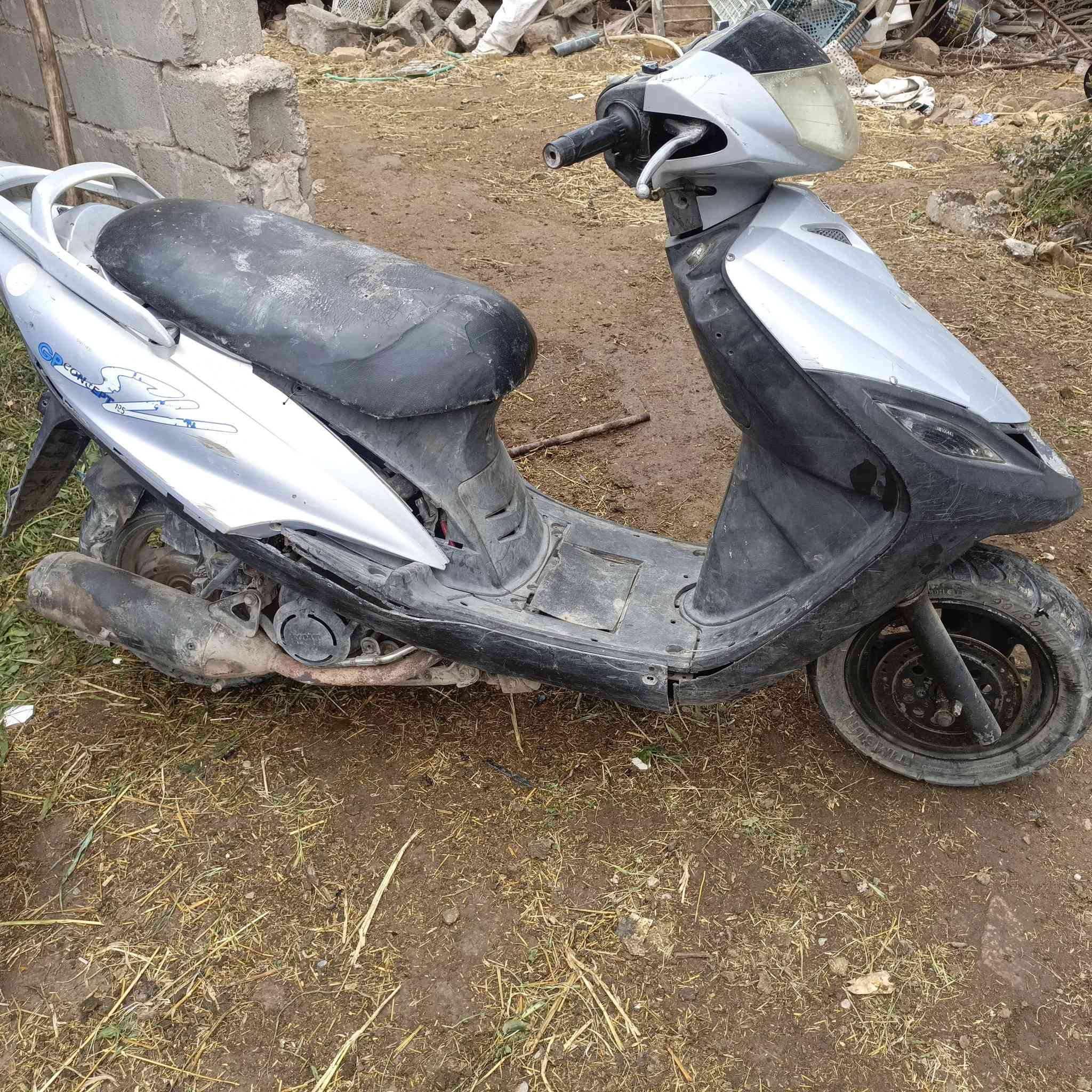 سلام وعليكم دراجه ماكس 140 نضيفه شغاله البيع السعر 230 وبيها مجال مكاني تاجي منشأ نصر
رقم الهاتف *********** كورك
رقم الهاتف *********** اسياء
