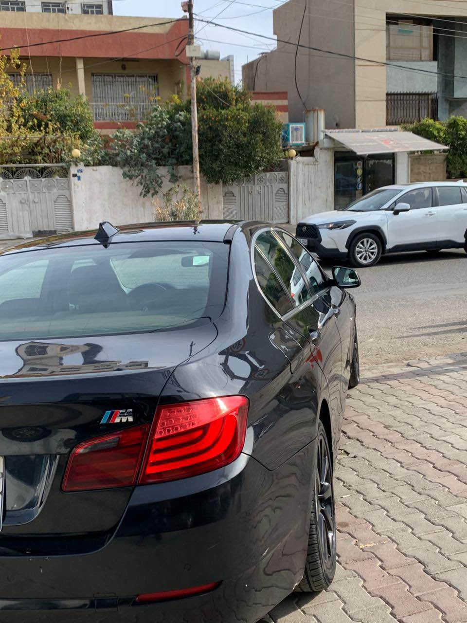 كوردي عربي 

بی ئێم bmw F10 
مـــــۆدیل 2011 
مەکینە 530 نۆزل درێژ 
شەش پستن ، کراوەتەوە 

یەک پارچە سبوغ ، بێ ناو بێ ئێڕباگ 
ڕەقەم هەولێر سەنەوی بەسەرنەچوە 
ڕۆیشتن 250 km 

نیو مواسفات خلیجی دبل سویج 
۱۰ وەرەقە غڕامەی لەسەر 

گۆڕینەوە ناکا تەنها فرۆشتن 

نــــــــرخ 125 مجالێکی کەم

واتساب+ژمارەی ئاسیا (***********(
ژمارەی کۆرەک (***********( كركوك, العراق
