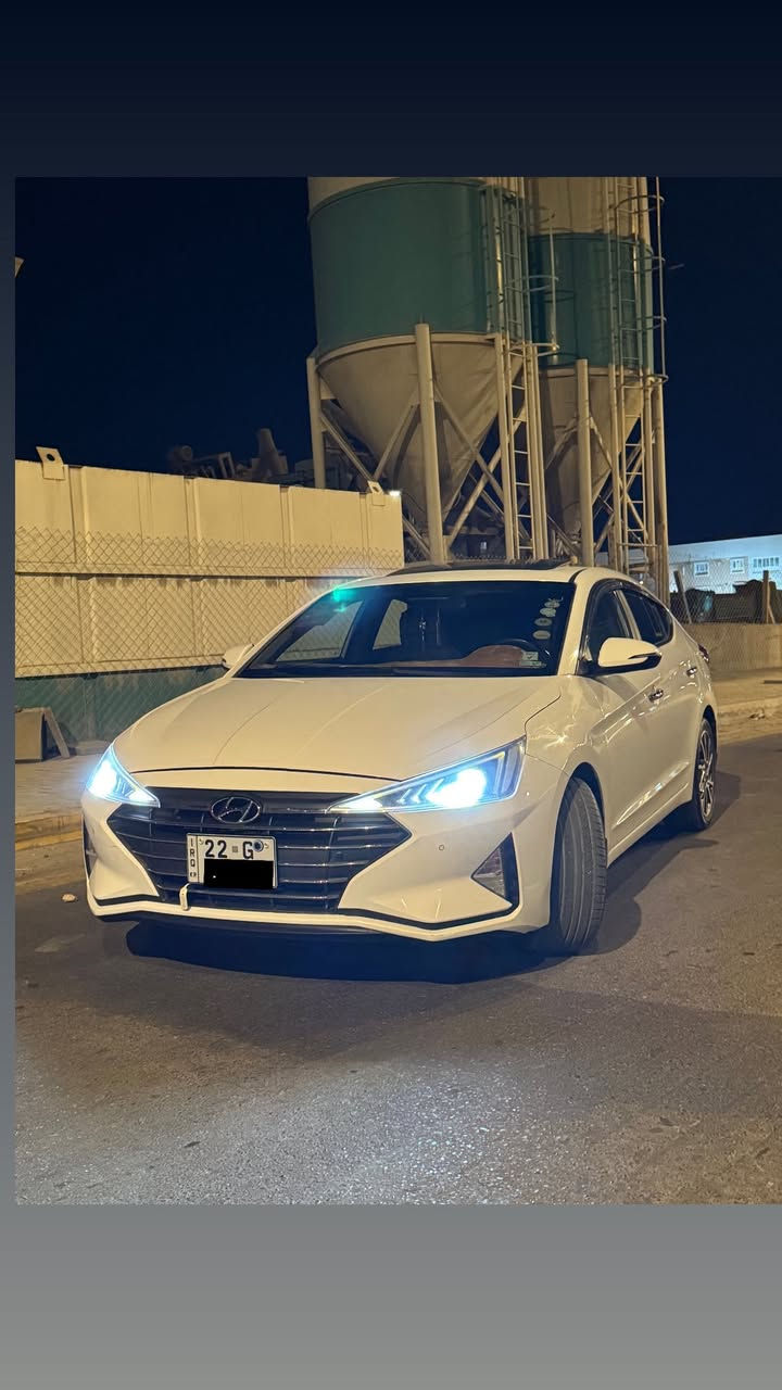 السلام عليكم ورحمة الله
النترا 2020 (خليجي) للبيع 

مواصفات 
محرك 2000
حساسات امامي خلفي 
كامره خلفيه 
شاشه اندرويد 
مري شفط 
فتحه 
بصمه 
بصمه ابواب 
خمسه ويل كب 

السياره كفاله عامه ما عدا كارتين فقط بالباب الخلفي صوب العبري والجملغ الخلفي نفس الصفحه الكارت على كد اربع اصابع 
الباقي كفاله برغي ما مفتوح بيها 
كير ومكينه مشروطات 
تبريد ثلج 
السياره توني مبدللها تخم تايرات ما صار حتى ١٠ ايام 
حداديه ١٠٠ ب ١٠٠ 
السياره رقم انكليزي باسم شركه شاهو احمد معروفه 
ممشى السياره 130 الف كيلو متر وقابل للزيادت 

عارضها ب 165 ورقه وبيها مجال قليل 
مكاني نجف حي الشرطه 
***********
