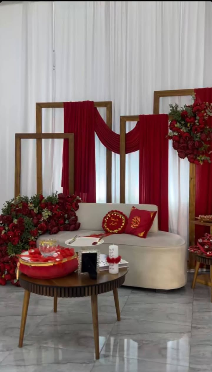 قربت نصف السنه وعندج مناسبة 😍وحايرة بأسعار الكوشات🤨
تعالو يمي وفرتلكم اسعار تناسب جميع الفئات🤩
أي كوشة تختاريها توصلج وياهة جميع الملحقات اذا حنه أو مهر
التوصيل داخل ديالى فقط🦋
للحجز والاستفسار مراسلة الصفحة
أو الاتصال على الرقم‏‪***********‬‏ واتساب ❤
