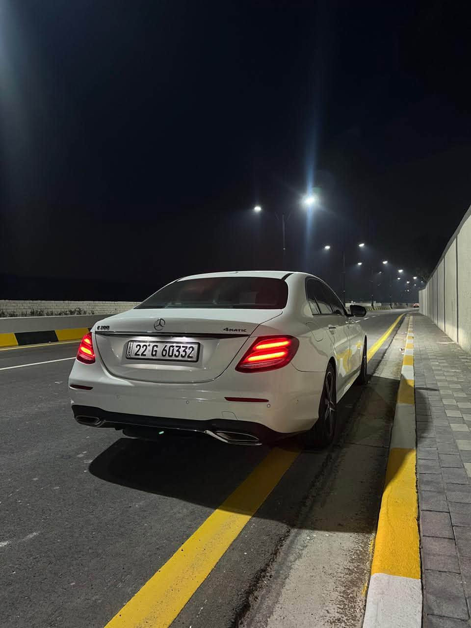 مارسيدس E300
موديل ٢٠١٧ 
الموديل المرغوب
وارد امريكي كلين تايتل ( بدون حادث) 
مواصفات الـ 4Matic 
ماشية ١٥٦ الف 
صيانة السيارة كلة يم شركة الماس 
رقم اربيل هزة و سنوية جديدة بأسمي 
تحويل او اسويلك وكالة 
مكان السيارة بغداد الجادرية 

السعر ٢٩ الف دولار 

***********
