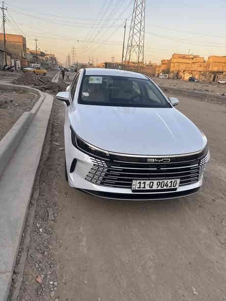 السلام عليكم للبيع سياره مكفوله كفاله عامه ماشيه 3000 الاف مكانها حي اور  السعر 19 مليون كامله دوشمه جلد وارضيات حوضيه وبرامج كلها كامله الاستفسار الاتصال ***********
