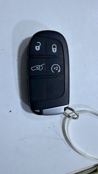 للبيع: بصمة جيب جراند شيروكي (Grand Cherokee) أصلية وكالة 🔑 السلام علي...