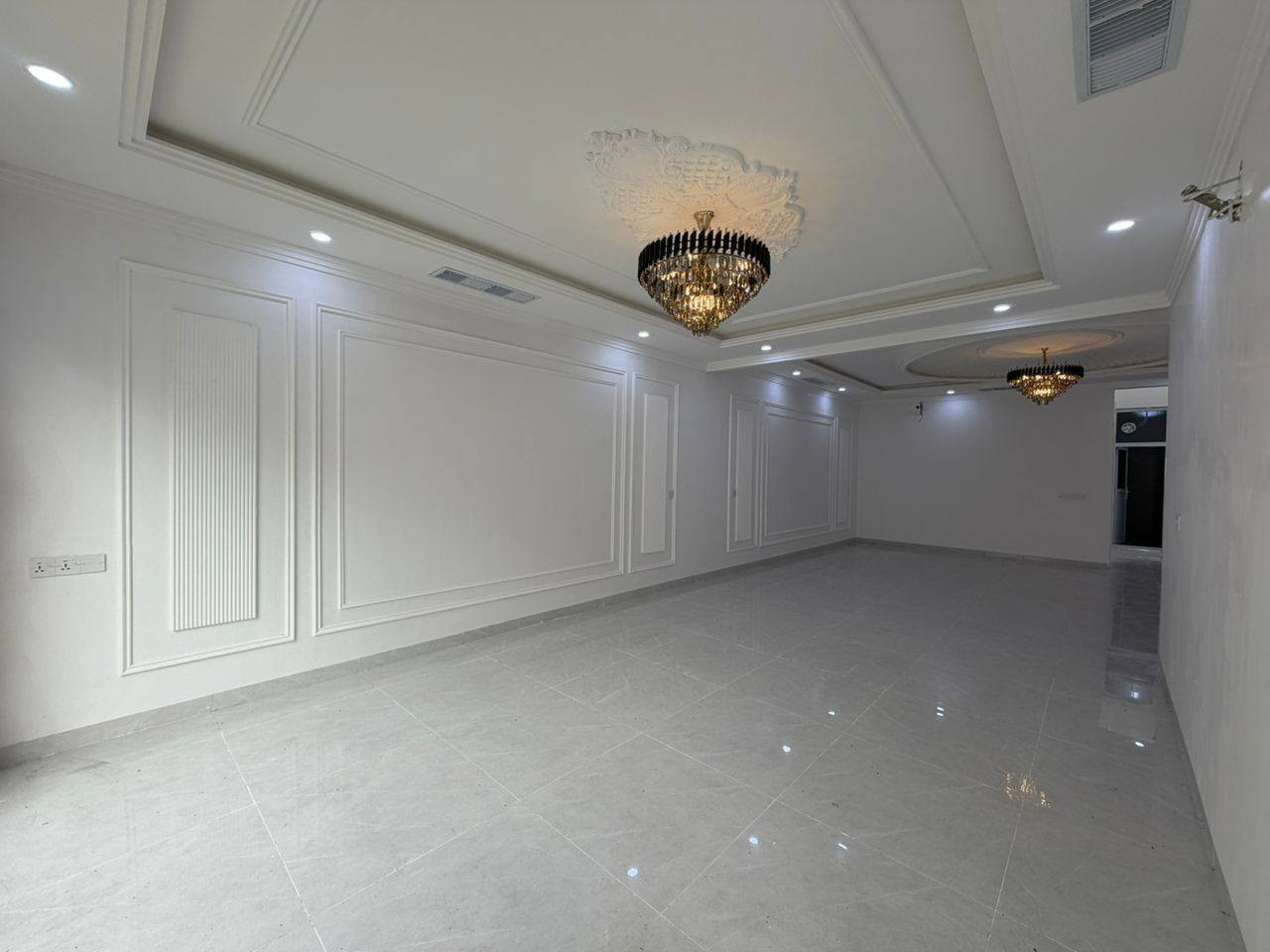 بيت للبيع منطقة 32 پارك
مساحة 200متر طابو صرف
غرف نوم 5 وحده منهم سويت
مطبخ واستقبال وهول داخلي
تفاصيل اكثر اتصلوا او واتساب*********** اندريه أربيل, العراق
