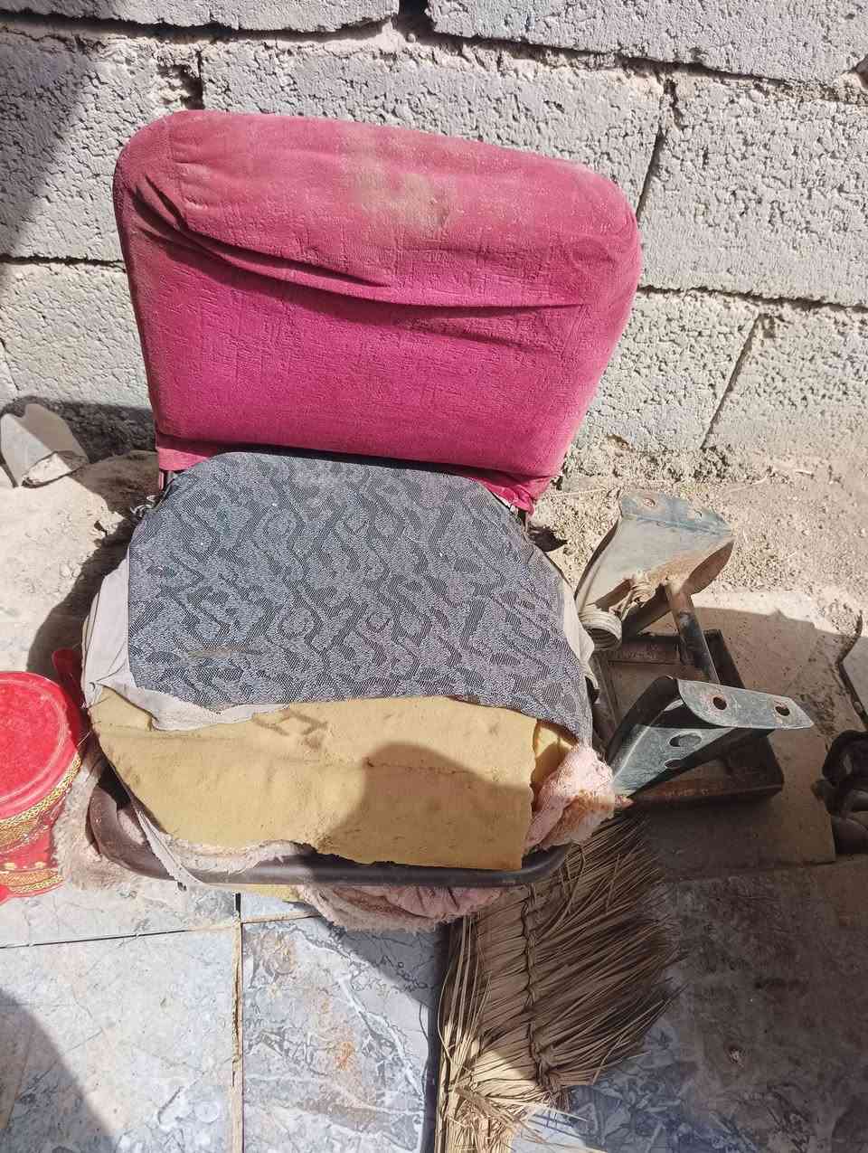 سلام عليكم غراض فتون للبيع بك لايت فاراشه نضفات سعرهن 15 دواسه فتون سعرهه 10  كشن قلاب مبي كسر بس تلبيسه عوزة سعره 20 كشن لوره سايق مبي كسر نضيف بس عوزه تلبيسه سعره 40 سله عوزهه صبق سعرهه 60 مكاني بابل سدة لهنديه ***********
