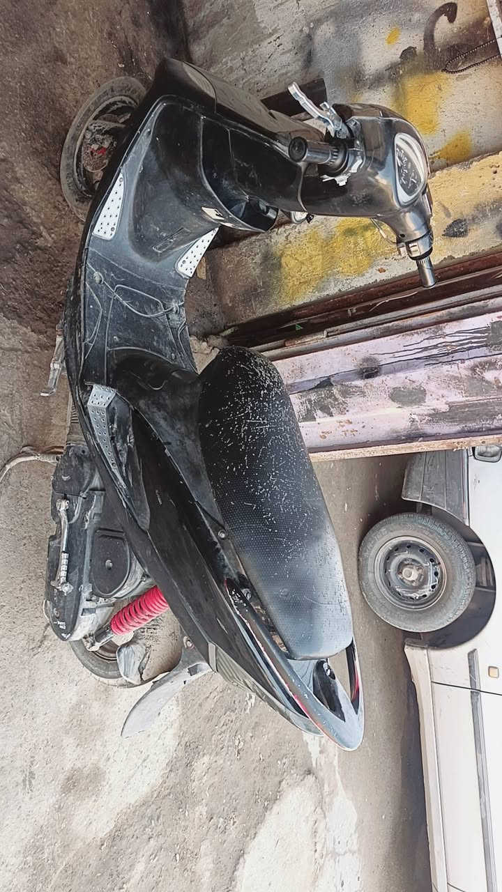 السلام عليكم ماكس عدله للبيع دراجه نضيفه او خير من الله مكان الامين الثانيه 
رقم الموبايل ***********
