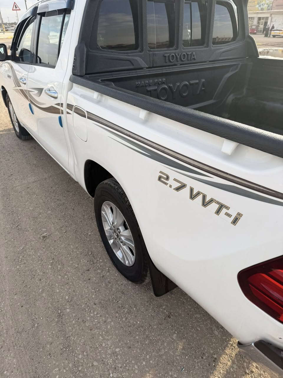 بيكم فلاونزه
موديل 2017 كويتي باب اول الساير ,,,,,

بانزين،،،،، 
مكفوله  من الصبغ والتبدبل والفتح 

 رقم مثنى انكليزي   بسمي سنويه جديده 30

كير تماتيك  ؟

مكينه ما مفتوحه شرط؟

ماشيه 175

السعر 240

اتصل وتدلل /***********
