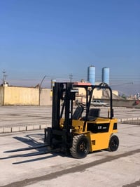 للبيع رافعه شوكيه دايو طنين موديل 2010" كير_محرك_اكسن_ كهربائية _رفع_ك...