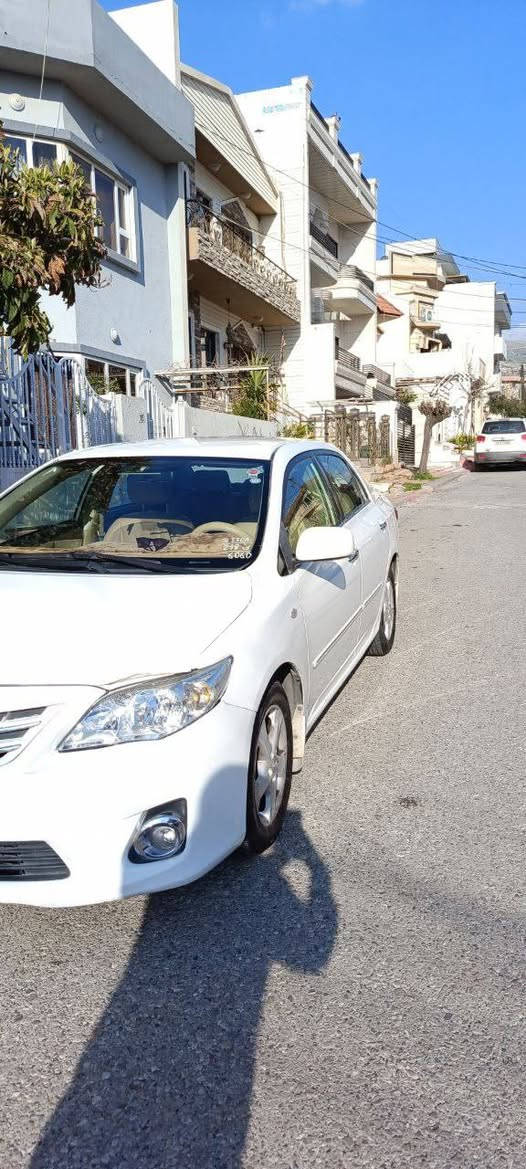 کرۆلا سید نەھرۆ فول  سپی بەفری ک،  ٢٠٠٨ یابانی ئەسڵی پاش و پێشی کراوەتە ٢٠١٣ مەکینە گەورە ١٨ مەرغوب نەکراوەتەوە تەنھا لاسیکی قەباغەکەم گۆڕیوە .. سپیریم دەستکاری نەکردووە ،چرکەی تیا نیە،  دوسویچی شەریکەی لە گەڵە چەند مانگێکە تایەی تازەم بۆ کڕیوە بەناوی خۆمەوەیە سەنەوی تا ٢٠٢٨ تازەیە، قفڵی ١٠٢ گەڵا. ڕەسمی سۆنەرم داناوە
0772 226 2192 السليمانية, العراق
