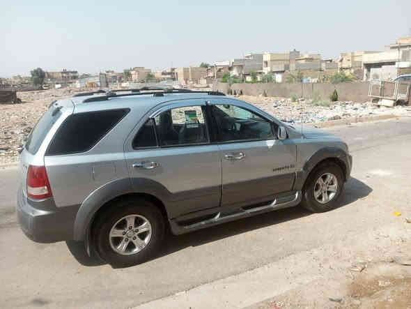 السلام عليكم 
كيا سورينتو موديل 2006جاهزه للبيع العنوان بغداد/السعر 100ورقه وبيها مجال 
الاتصال***********
