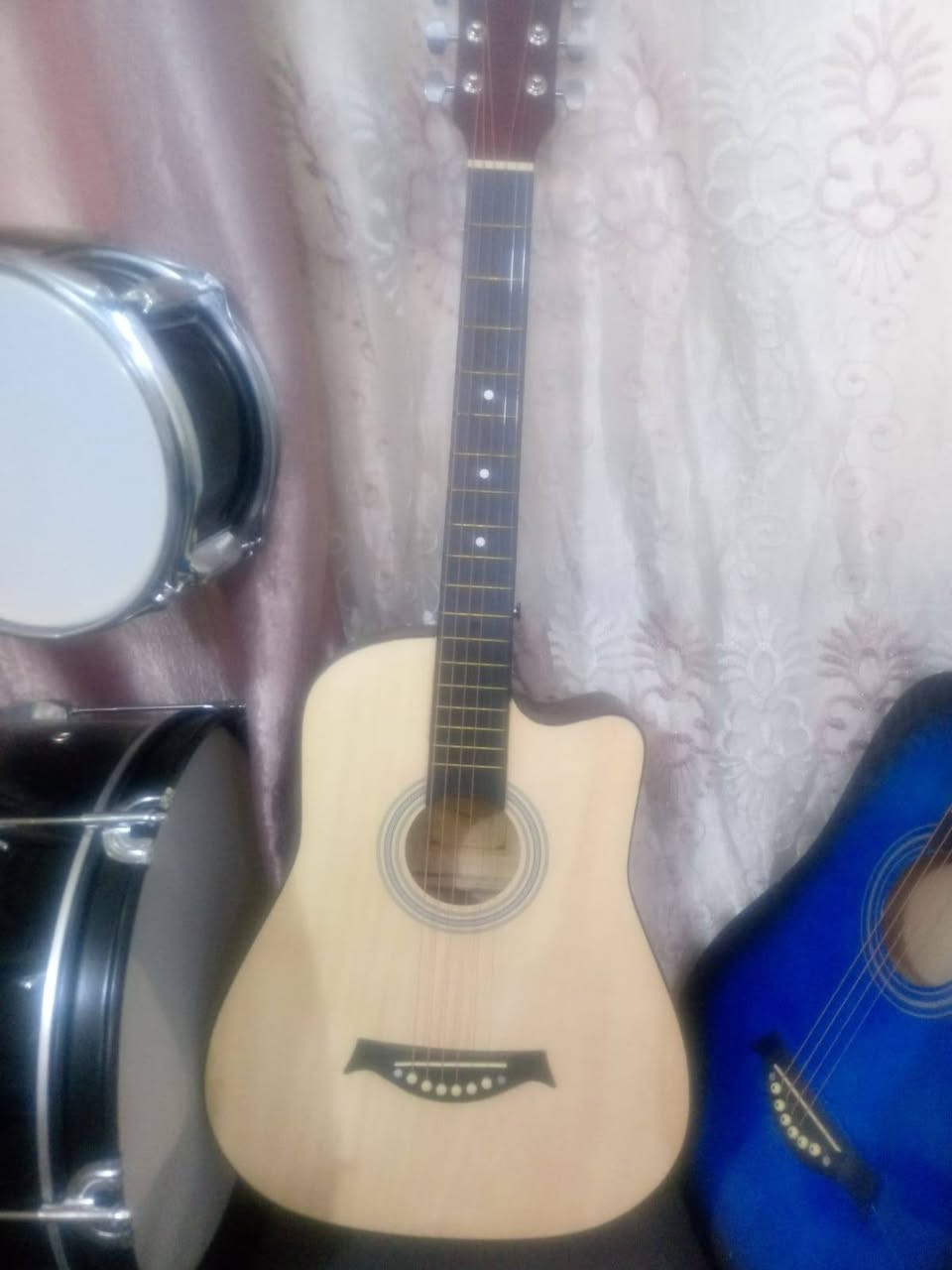 فرقه موسيقيه لبيع كامله جديده وكتيرات تلاثه للبيع‏‪0774 029 9318‬‏
