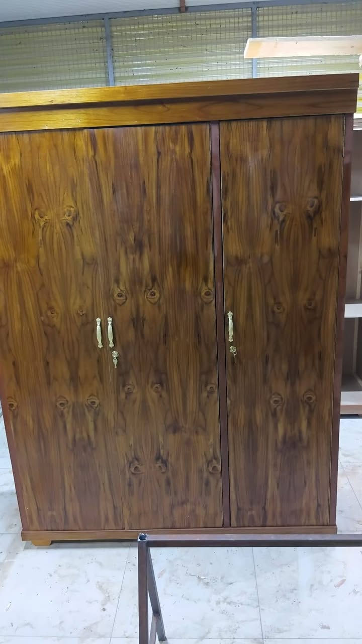 اللهم صل على محمد وال محمد معمل نجاره الأخوين كناتير جاهز للبيع ٢باب ٣باب ومناضد ٣متر ٦باب ونشتغل حسب الطلب ابواب جراجيب مصلايات اسره نفر او نفرين تصليح وشد غرف نوم تركي وعراقي جميع انواع الأخشاب تصليح الطخم للاستفسار *********** واتساب أو ماسنجر
***********
