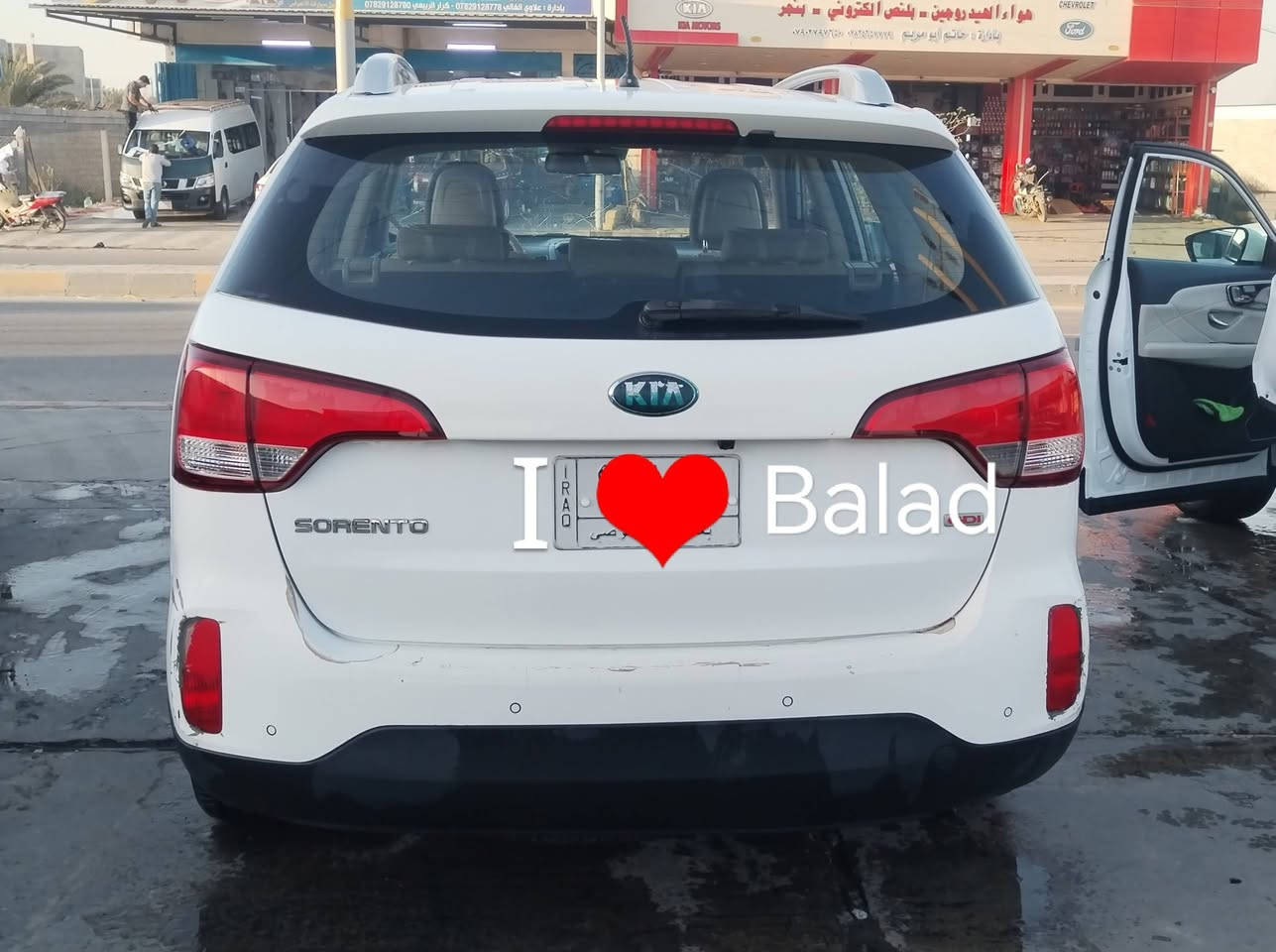 سورنتو 2014 خليجي لون ابيض مكفول رقم بغداد للبيع.
التفاصيل:
- السيارة 7 راكب خليجي
- محرك 2400 GDI
- عداد المسافة 148,000 كـم
- 3 قطع تبريد
- تحكم ستيرن 
- كامرة خلفية
- ارضية جلد
- منظومة زنون (بلاجكتور+ناصي+عالي) شرط اصلي
- رقم بغداد
- كير محرك حالة ممتازة
- التدفئة والتبريد حالة ممتازة
- الحدادية حالة جيدة 
- كهربائيات بدون اي نقص او عطل 
- النواقص : (فقط شريط ستيرن) وبسبب الشريط متوقفه الكامرة فقط
- السعر 143 ورقة وبيه مجال حك الجية 
- مكان السيارة صلاح الدين / قضاء بلد
- رقم الهاتف *********** (يوجد واتساب)
