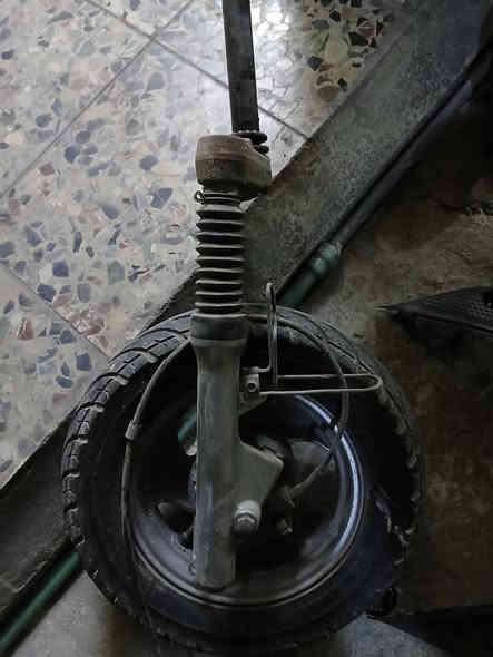 تفصيخ بريز ضفيرة
تانكي محرك كلشي موجود 

وكالة تايرات عقل وية ضفيرة كاملة 
بغداد حي العامل 
***********
