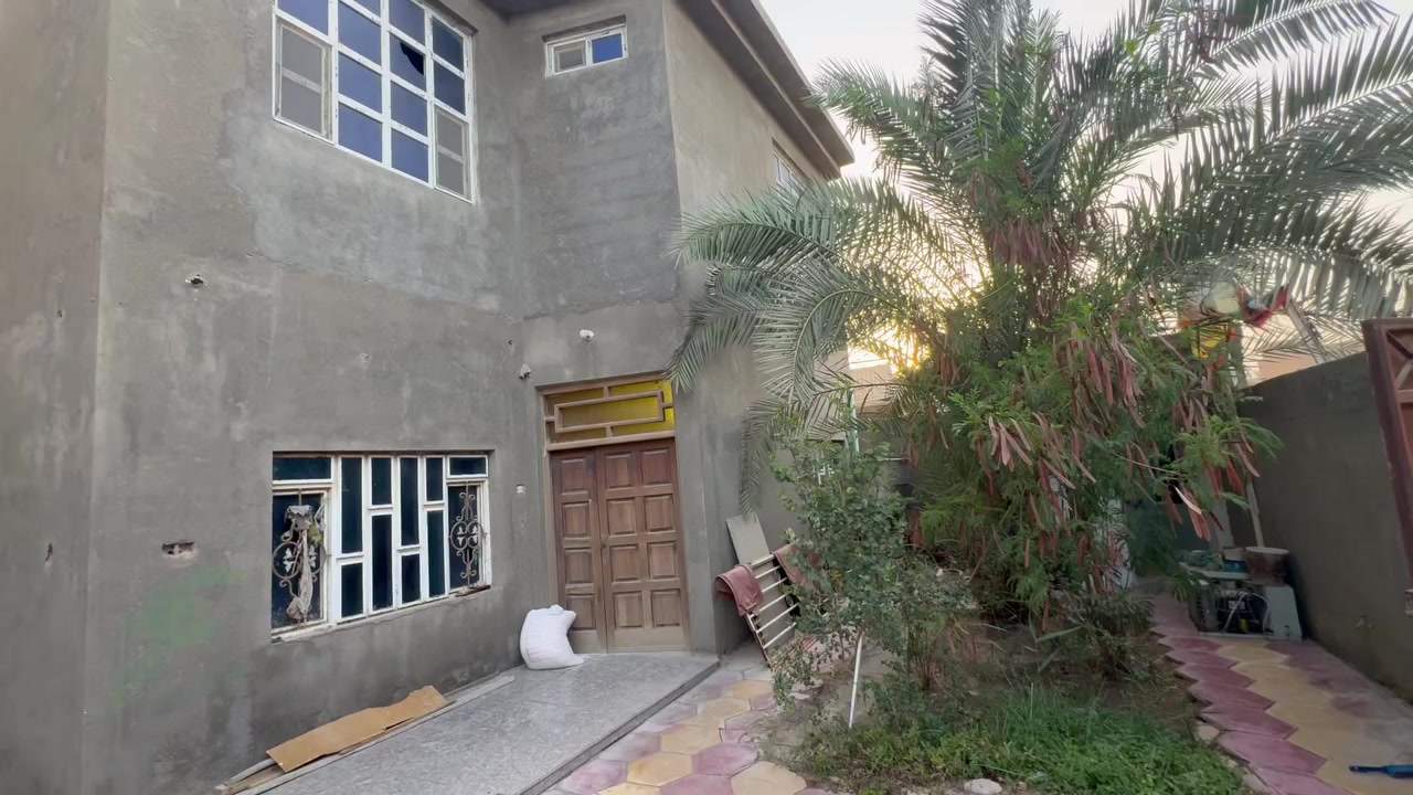 #يعرض_مكتب_الخيكاني
                 
 للبيع   🏫طابو صرف   

🔰#المساحه/ ٢٦٠ م

🔰#الموقع/ حي العسكري قرب محسن ال عكموش 

🔰#مواصفات / طابقين الطابق الاول غرفتين و صالة و مطبخ و استقبال و صحيات 
الطابق الثاني سويت غرفه و صاله و صحيات 
البناء طابوك مسلح 

لاستفسار الاتصال 
***********
***********
حاب_تعرض_عقارك_كل_ماعليك_مراسلتنا_على
خاص او رقم الواتساب.      

   عنوان المكتب خلف الملعب القديم ع الشارع الرئيسي 
             #مكتب_ابو_سجاد_الخيكاني
