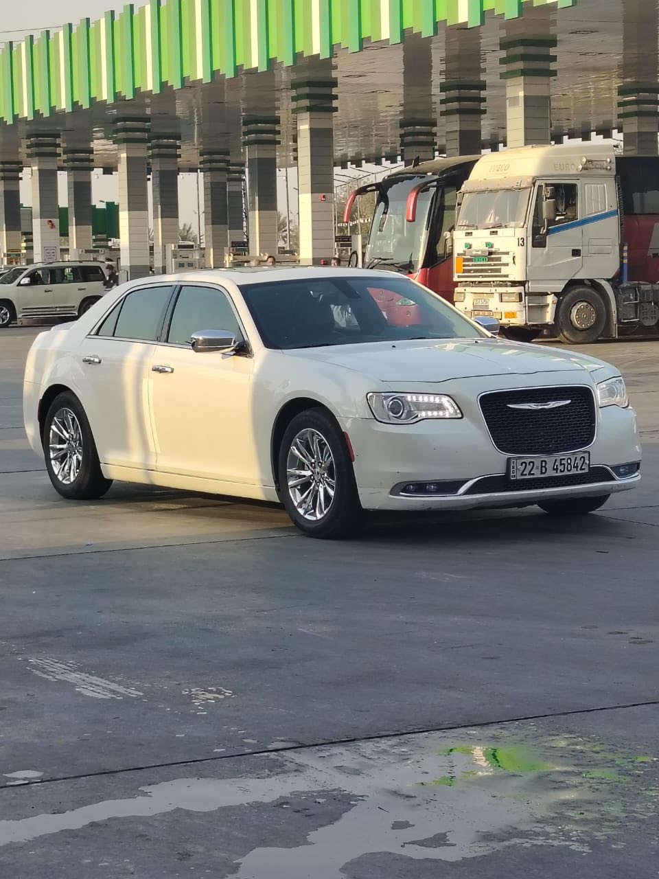 السلام عليكم الحلال للبيع . اوباما ٢٠١٥ خليجي مكفول بس بيها بارد خفيف بالجاملغ الخلفي بأسمي ثاني يوم المداور .. الاتصال على الرقم ***********
