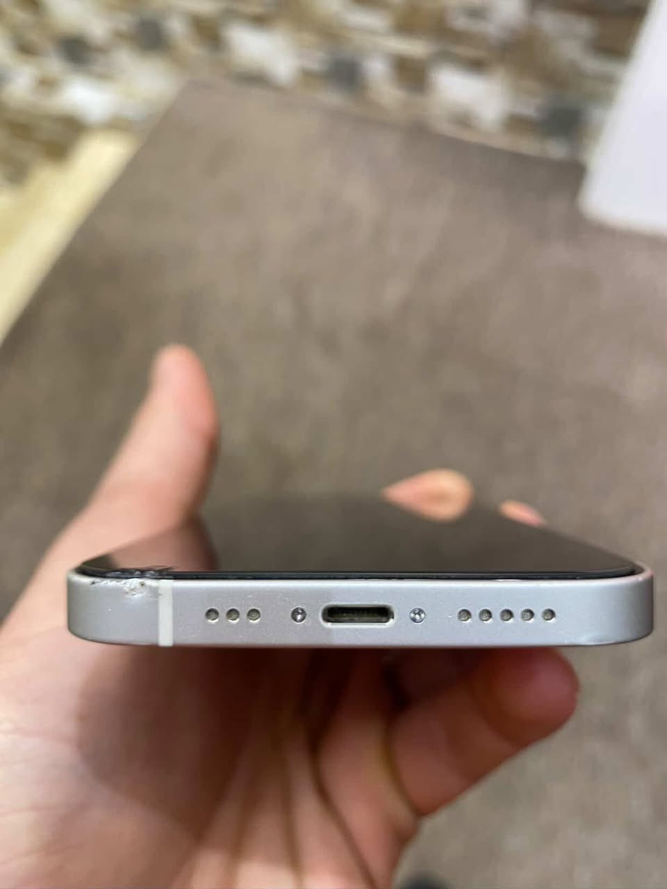 سلام عليكم ايفون 12.عادي  .ذاكرة 64.بطارية 🔋.95.جهاز تاخذه علا الفحص اي خلل يرجع رقمي ***********
