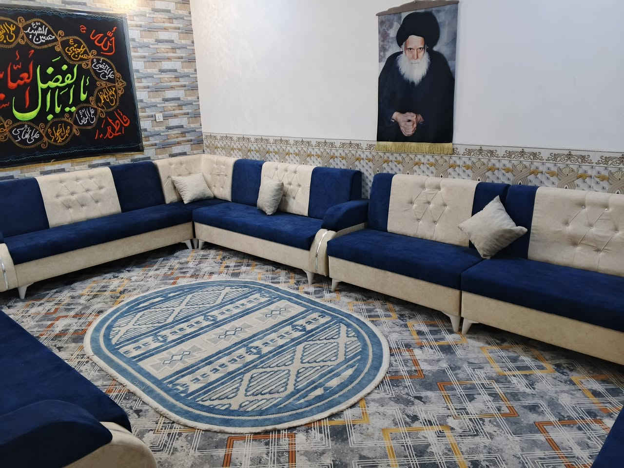 سلام عليكم اخوان عندي هاذه البيت البيع زراعي مساحه 150متر بال حمد نزلت شيخ سامي بيت نضيف وكله سيراميك
بي 2غرف نوم 
وستقبل وبراني 
وبي صحيات خارجي وداخلي 
مطبخ وساحه
وستفسار على هذا الرقم 
***********
***********
