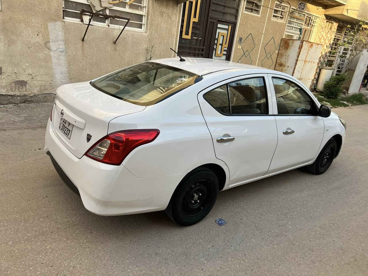 سلام عليكم للبيع نيسان صني هندي موديل ٢٠مكفوله من الصبغ بيه تبديل باب السايق  السياره جديده وكله على وضع الشركه وبالعافيه علياخذه جاهزه علا آخر حبايه السعر ٩٣وبيه مجال للاستفسار ***********مكاني كربلاء
