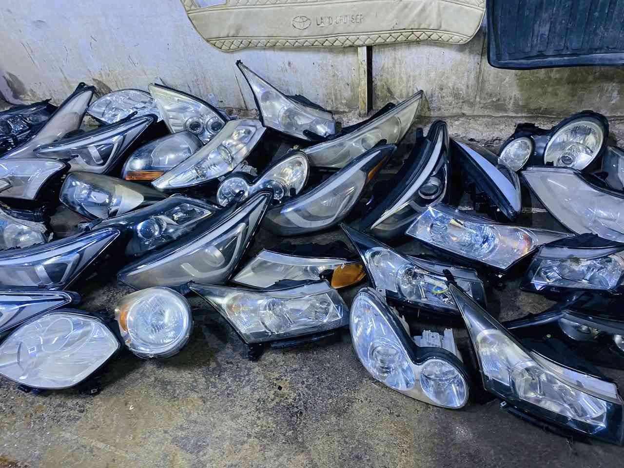 لايتات سنتافيا اصلي وكاله 
ايسر فقط التك 60الف 
***********
متوفر توصيل جميع المحافظات
