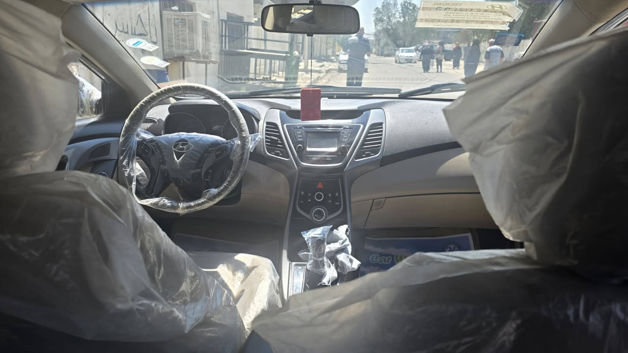 سلام عليكم النترا خليجي ٢٠١٥ بيها ملاحضات بسيطة مكاني بغداد المشتل السعر ١٠٠
رقم الهاتف ***********
