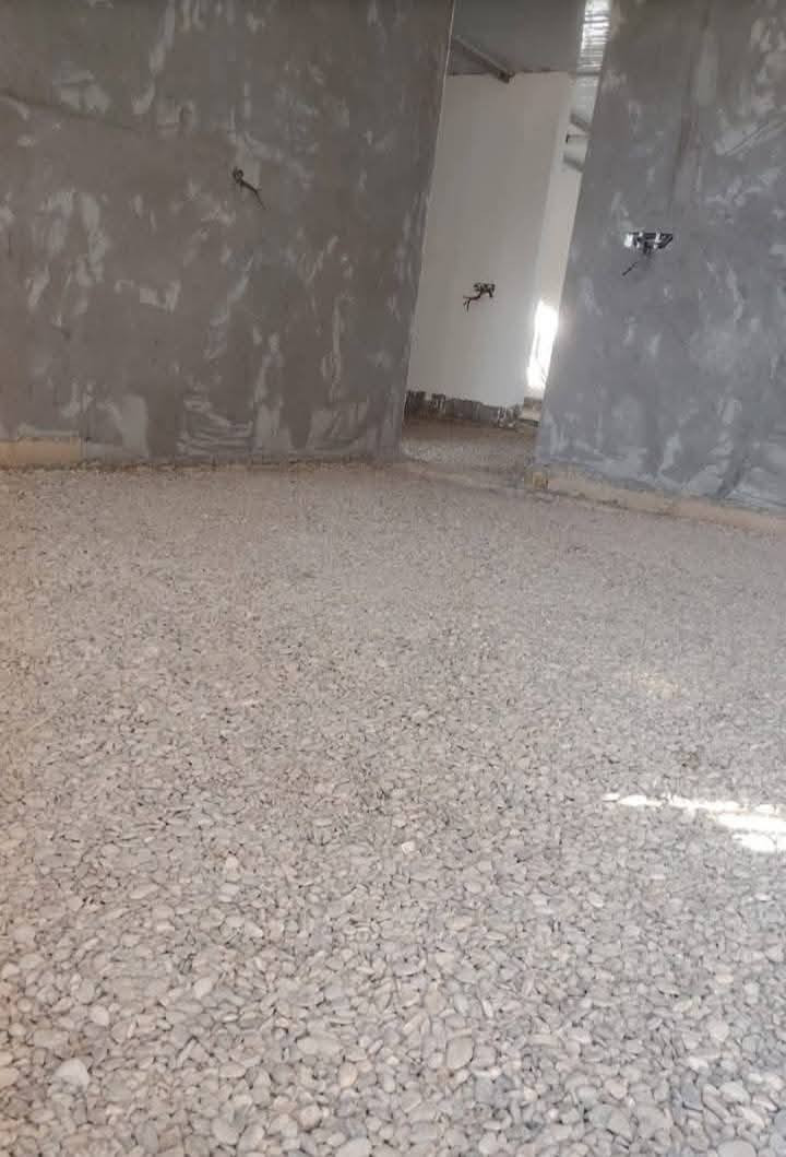 💚السلام عليكم يوجد لدينا كادر متخصص لتفليش الأرضيات وتكشير الجدران تدخيل السبيس وتنضيف المنازل تطليع التراب تصعيد المواد وكل الأعمال الشاقه مكاني محاويل حصن جعفر***********❤
